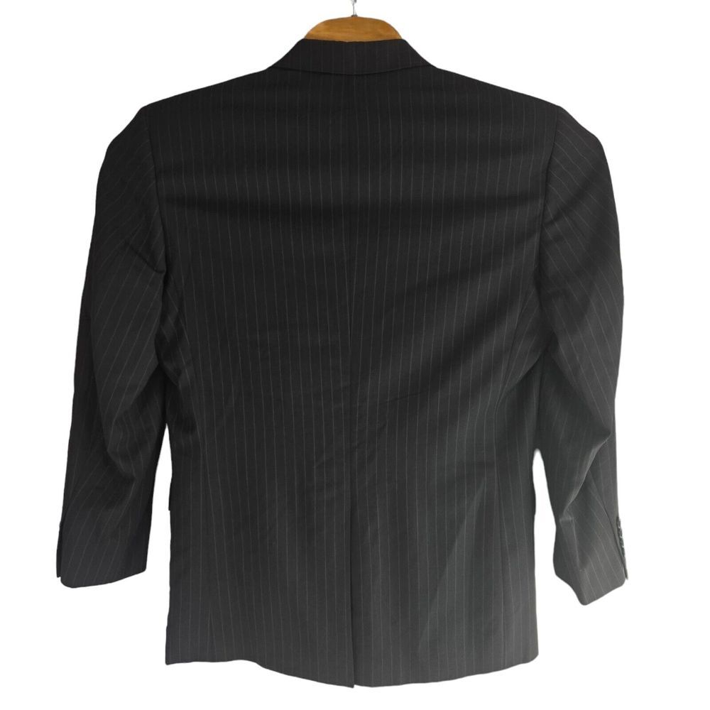 Jos. A. Bank Mens 39R Charcoal Gray Pinstripe 100% Wool Two-Button Blazer - Picture 2 of 6